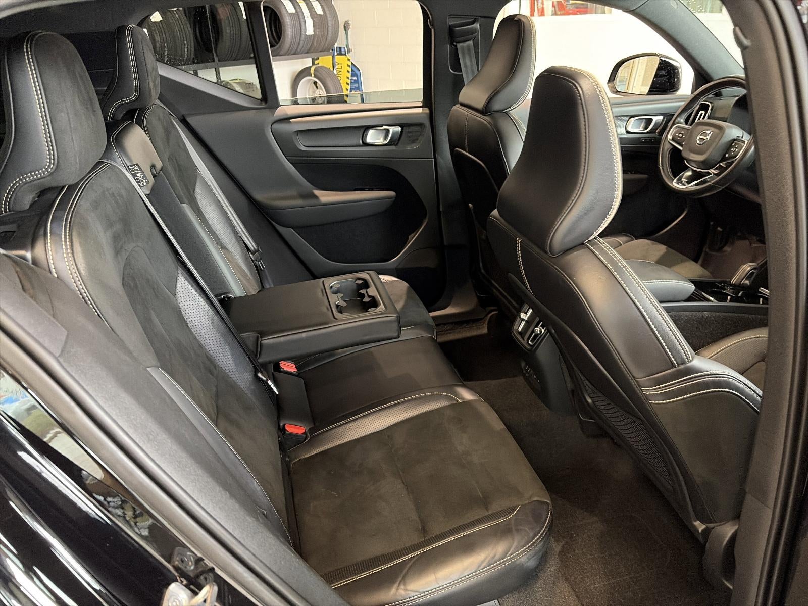 2021 Volvo XC40 Recharge P8 eAWD Pure Electric