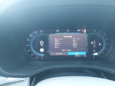 2024 Volvo XC60 B5 AWD Core Dark Theme