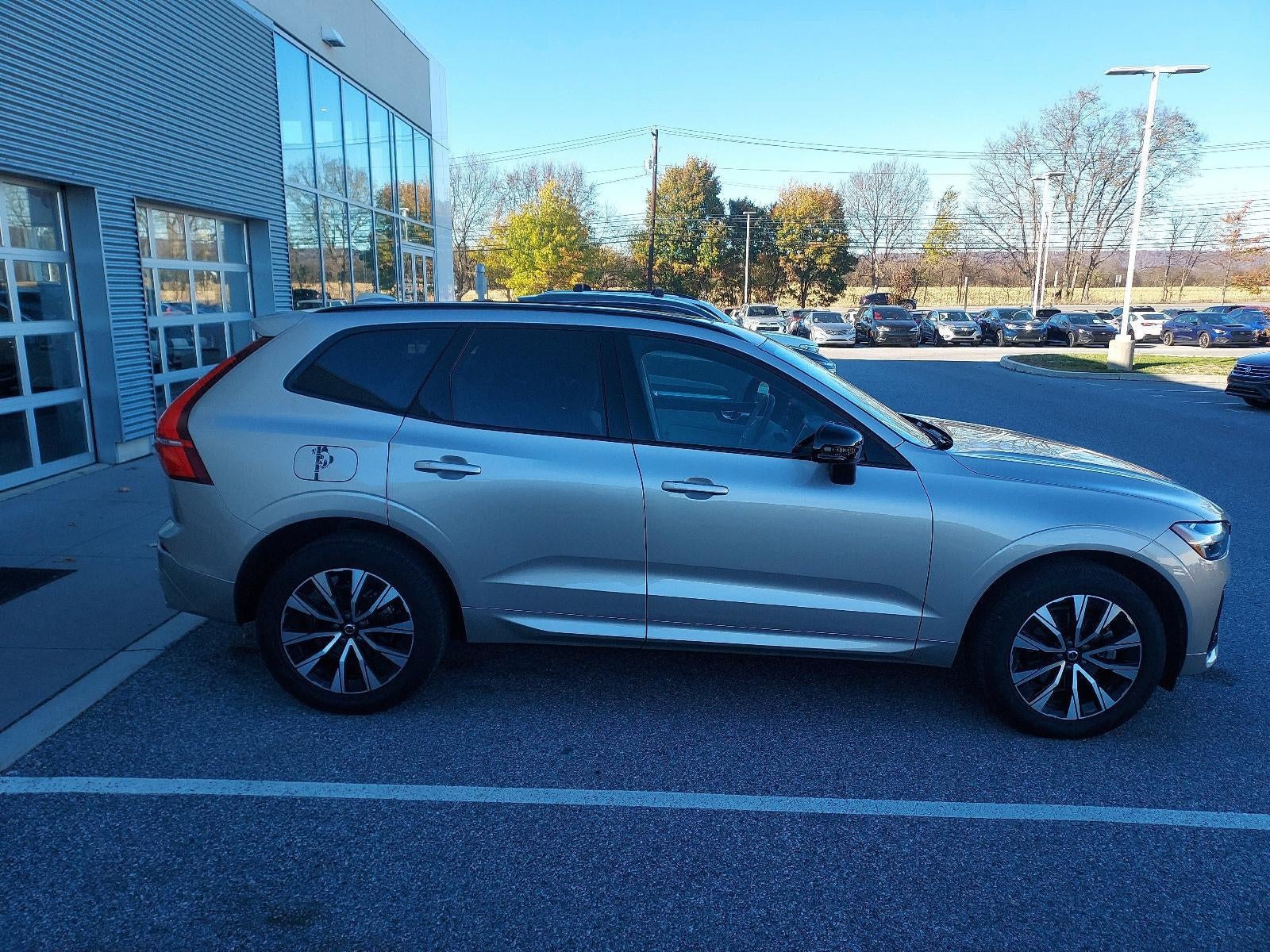 2024 Volvo XC60 B5 AWD Core Dark Theme