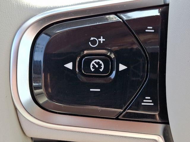 2025 Volvo S60 Plug-In Hybrid T8 AWD Plus