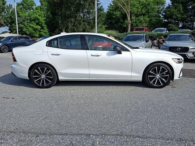 2025 Volvo S60 Plug-In Hybrid T8 AWD Plus