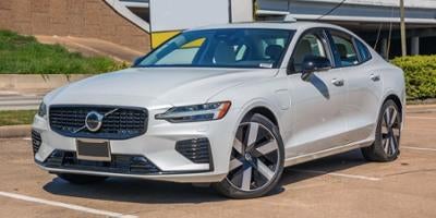 2025 Volvo S60 Plug-In Hybrid T8 AWD Plus