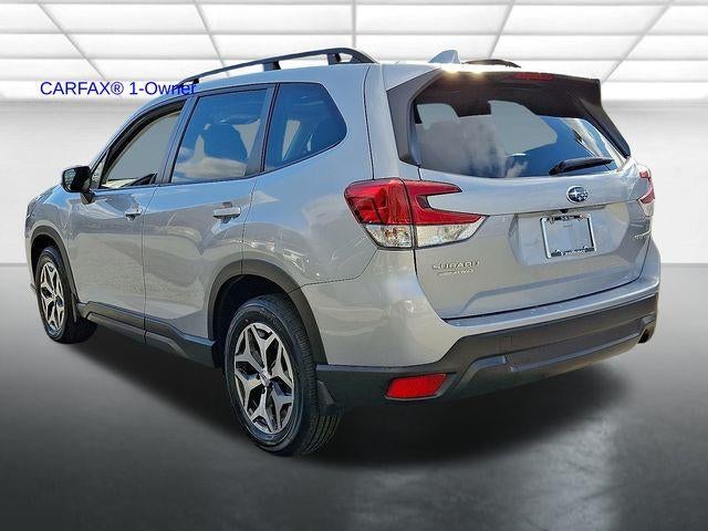 2023 Subaru Forester Premium CVT