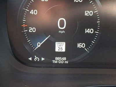 2018 Volvo XC60 T5 AWD Momentum