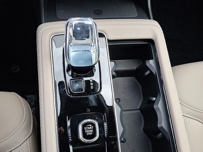 2026 Volvo XC90 B6 AWD Plus 6-Seater