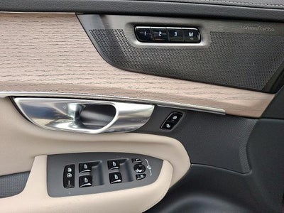 2026 Volvo XC90 B6 AWD Plus 6-Seater