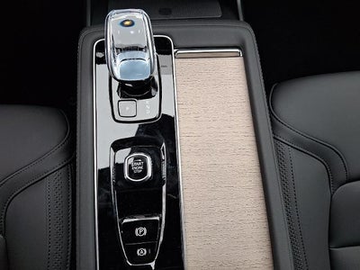 2026 Volvo XC90 B6 AWD Plus 6-Seater