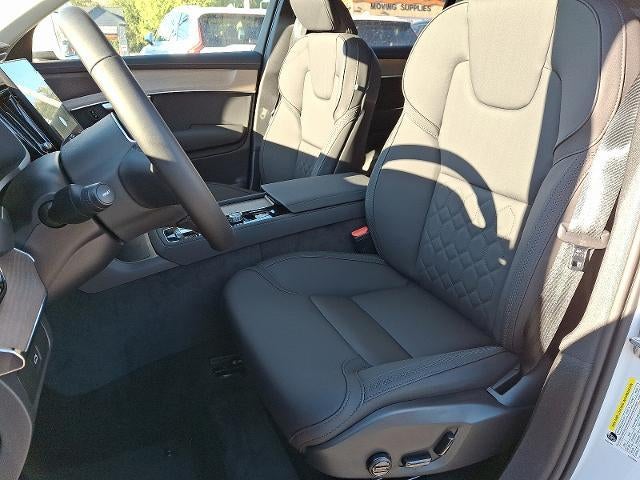 2026 Volvo XC90 B6 AWD Plus 6-Seater