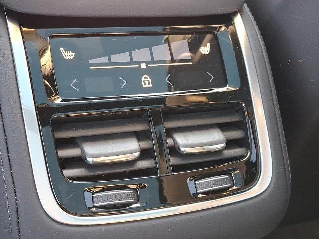 2026 Volvo XC90 B6 AWD Plus 6-Seater