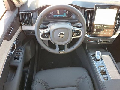 2026 Volvo XC90 B6 AWD Plus 6-Seater