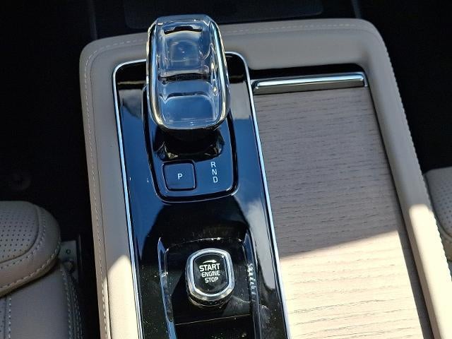 2026 Volvo XC90 B6 AWD Ultra Dark Theme 6-Seater