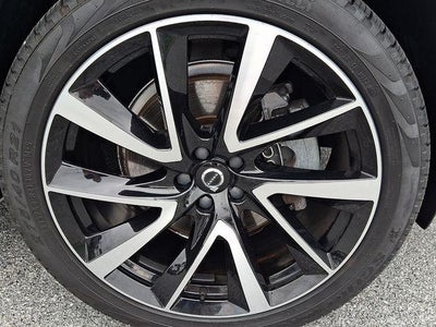 2024 Volvo XC90 B6 AWD Plus Bright Theme 7P