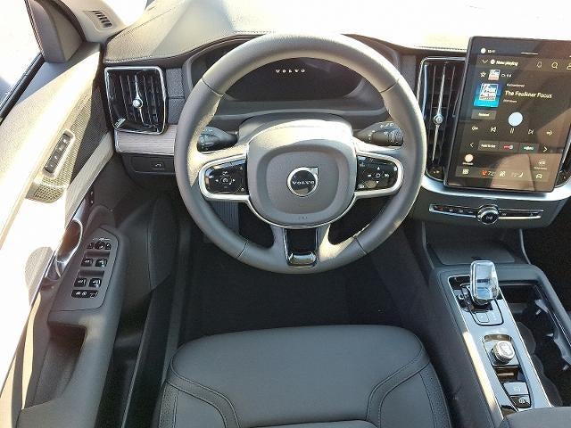 2026 Volvo XC90 B6 AWD Plus 7-Seater