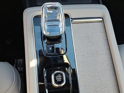 2026 Volvo XC90 B6 AWD Plus 7-Seater