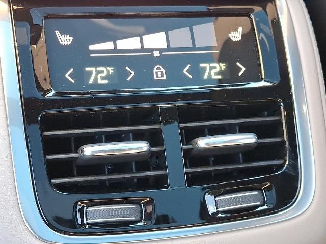 2026 Volvo XC90 B6 AWD Plus 7-Seater