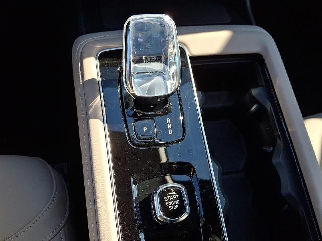 2026 Volvo XC90 B6 AWD Plus 7-Seater