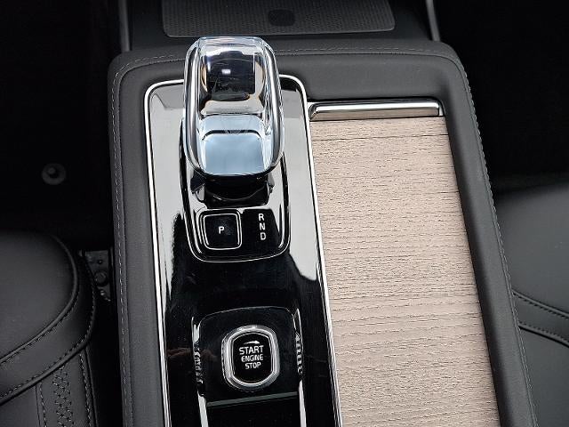 2026 Volvo XC90 B6 AWD Plus 7-Seater