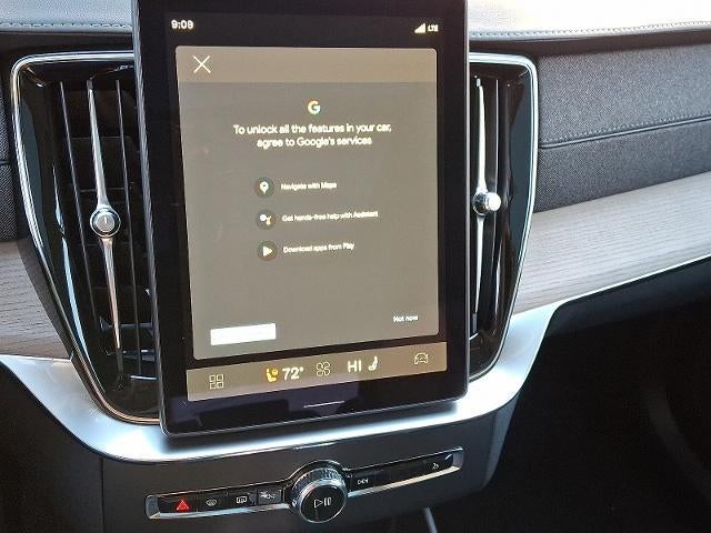 2026 Volvo XC90 B6 AWD Plus 7-Seater