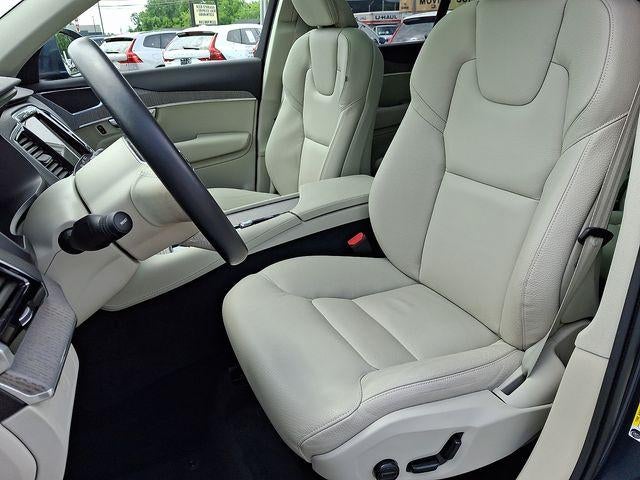 2025 Volvo XC90 B6 AWD Plus 7-Seater
