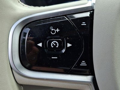 2025 Volvo XC90 B6 AWD Plus 7-Seater