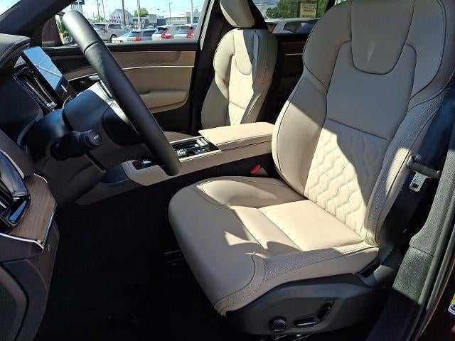 2026 Volvo XC90 B6 AWD Plus 7-Seater