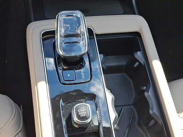 2026 Volvo XC90 B6 AWD Plus 7-Seater