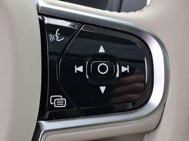 2025 Volvo XC90 B6 AWD Plus 7-Seater