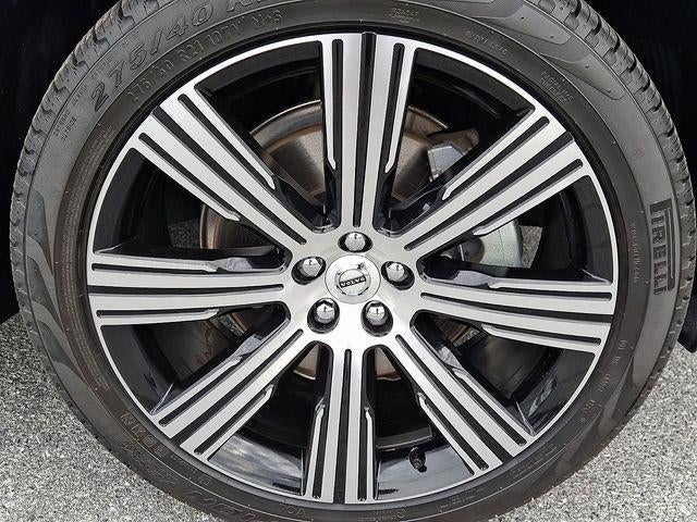 2025 Volvo XC90 B6 AWD Plus 7-Seater