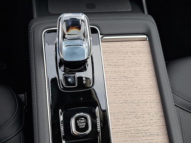 2026 Volvo XC90 B6 AWD Plus 7-Seater