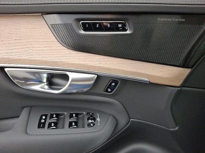 2026 Volvo XC90 B6 AWD Plus 7-Seater