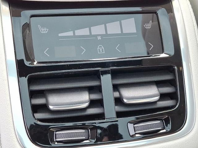 2026 Volvo XC90 B6 AWD Ultra 7-Seater