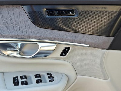 2026 Volvo XC90 B6 AWD Ultra 7-Seater