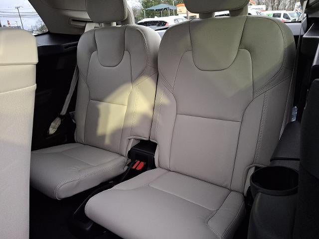 2026 Volvo XC90 B6 AWD Ultra Dark Theme 7-Seater