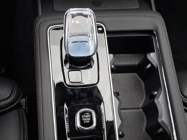 2026 Volvo XC90 B6 AWD Ultra Dark Theme 7-Seater