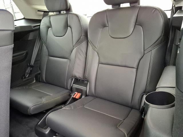 2026 Volvo XC90 B6 AWD Ultra Dark Theme 7-Seater