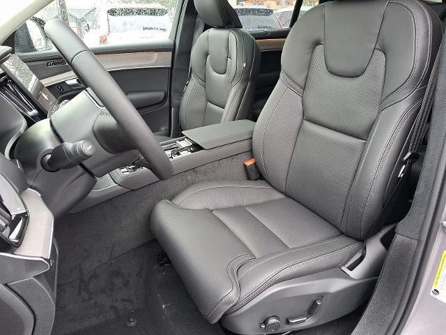 2026 Volvo XC90 B6 AWD Ultra Dark Theme 7-Seater