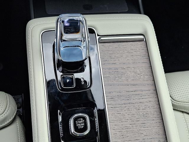 2026 Volvo XC90 B6 AWD Ultra Dark Theme 7-Seater