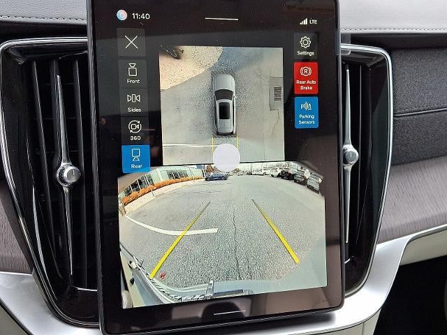 2026 Volvo XC90 B6 AWD Ultra Dark Theme 7-Seater