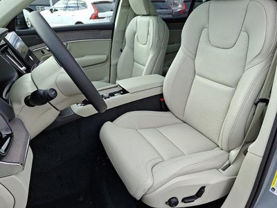 2026 Volvo XC90 B6 AWD Ultra Dark Theme 7-Seater