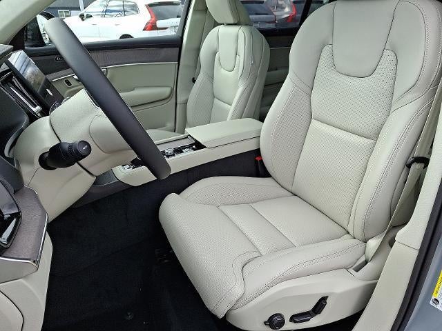 2026 Volvo XC90 B6 AWD Ultra Dark Theme 7-Seater