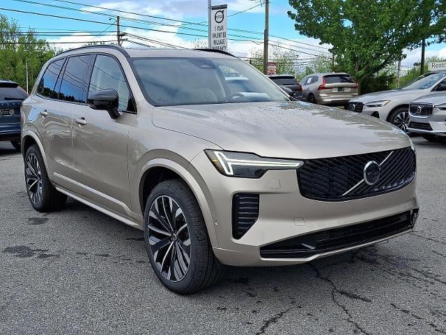 2026 Volvo XC90 B6 AWD Ultra Dark Theme 7-Seater
