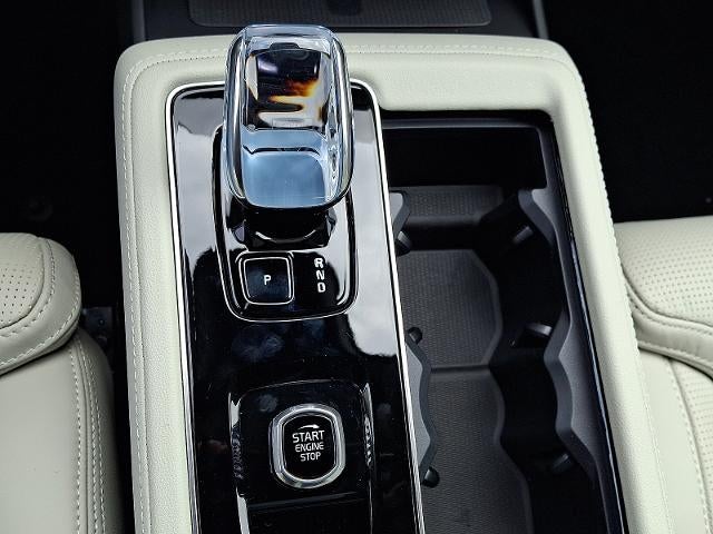2026 Volvo XC90 B6 AWD Ultra Dark Theme 7-Seater