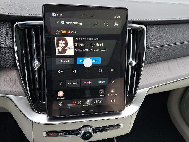 2026 Volvo XC90 B6 AWD Ultra Dark Theme 7-Seater