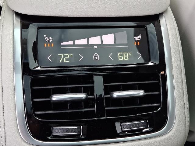 2026 Volvo XC90 B6 AWD Ultra Dark Theme 7-Seater