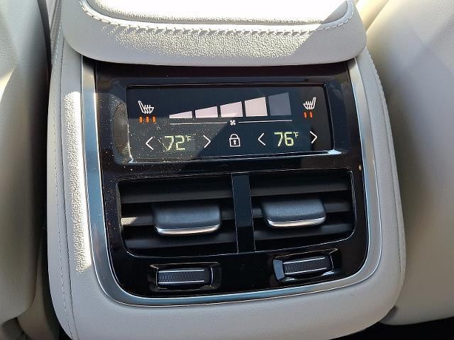 2026 Volvo XC90 B6 AWD Ultra Dark Theme 7-Seater