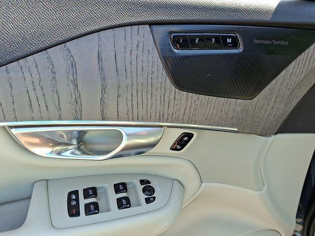 2023 Volvo XC90 B6 AWD Plus 7P