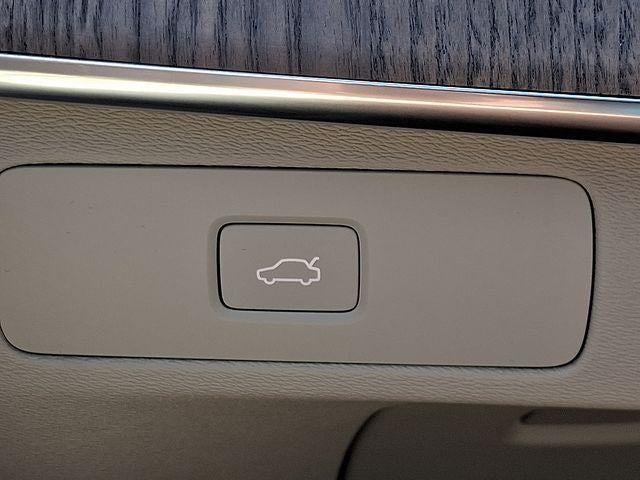 2023 Volvo XC90 B6 AWD Plus 7P