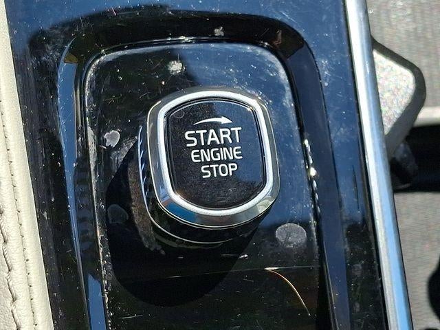 2023 Volvo XC90 B6 AWD Plus 7P
