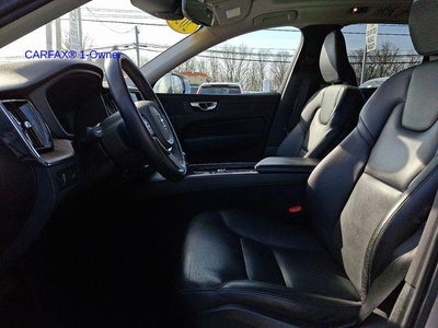 2021 Volvo XC60 T5 AWD Momentum