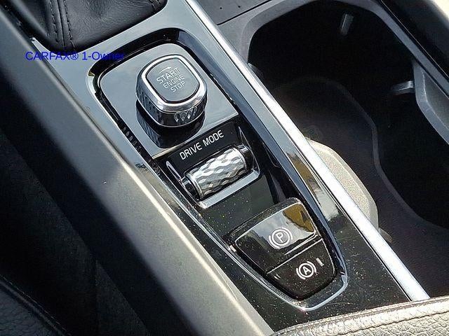 2021 Volvo XC60 T5 AWD Momentum